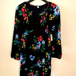 Old Navy floral dress. New w/ tags. Size L.